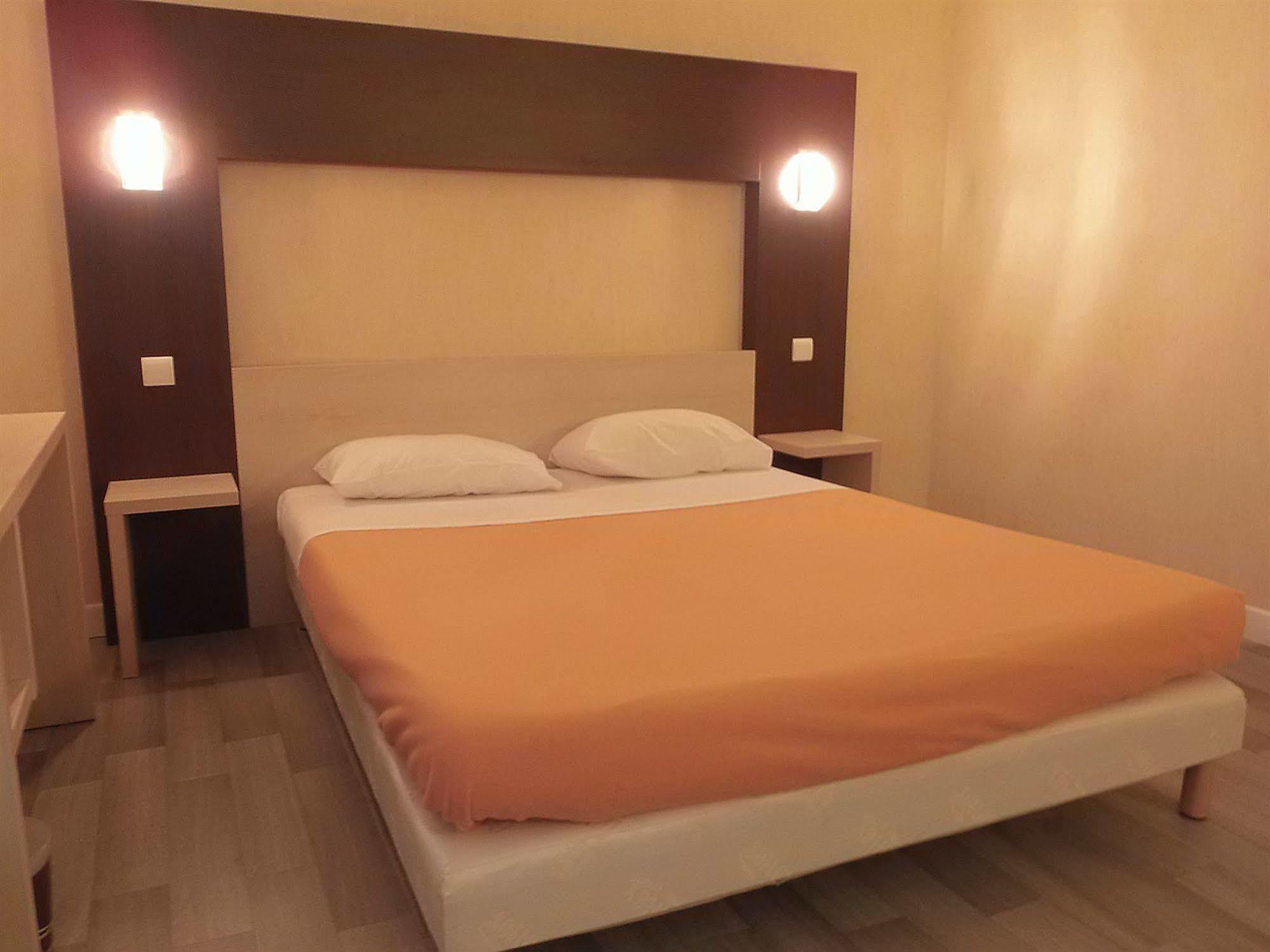 Hotel Azur Saint Junien Cit'Hotel المظهر الخارجي الصورة