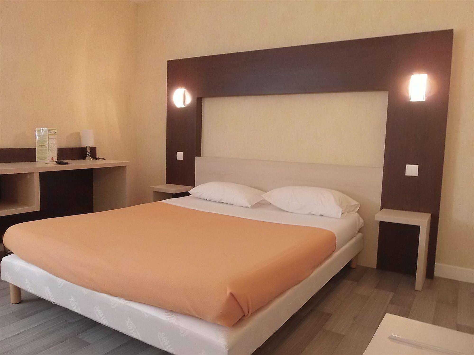 Hotel Azur Saint Junien Cit'Hotel المظهر الخارجي الصورة